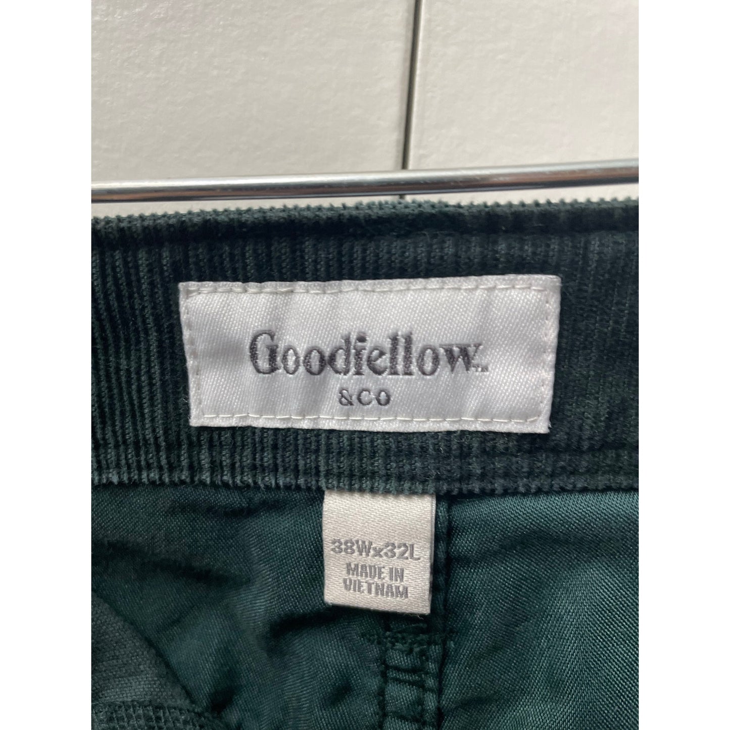 Mens GoodFellow Army Green Corduroy Straight Pant Size 38x32