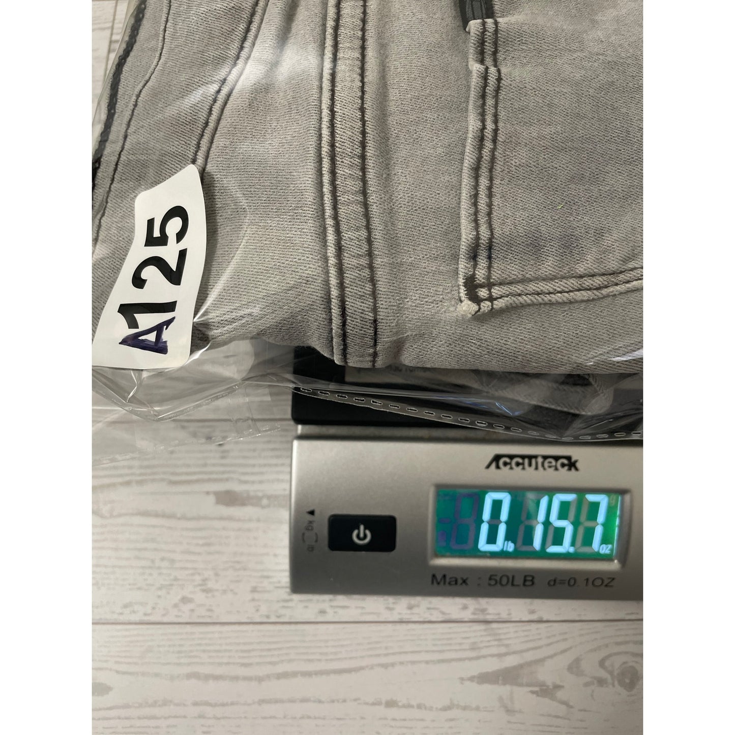 Hudson Natalie Light Grey Womans Skinny Jeans size 28