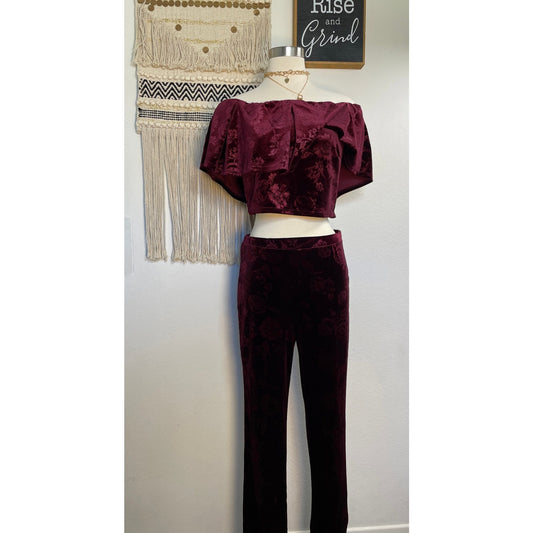 Vintage NWT Womans Dead Stock Y2k Burgundy Velour Off the Shoulder Crop Top Pant Set L