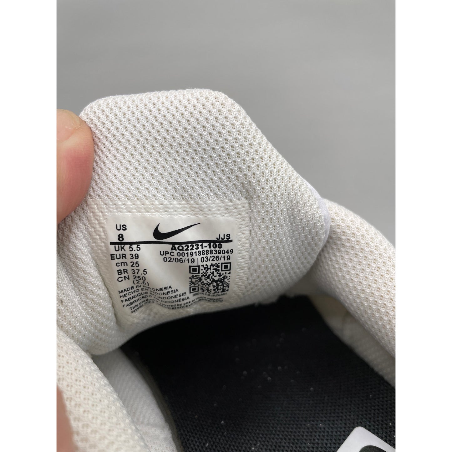 Nike Air Max Oketo Woman’s Athletic White Running Shoes Sneakers 8