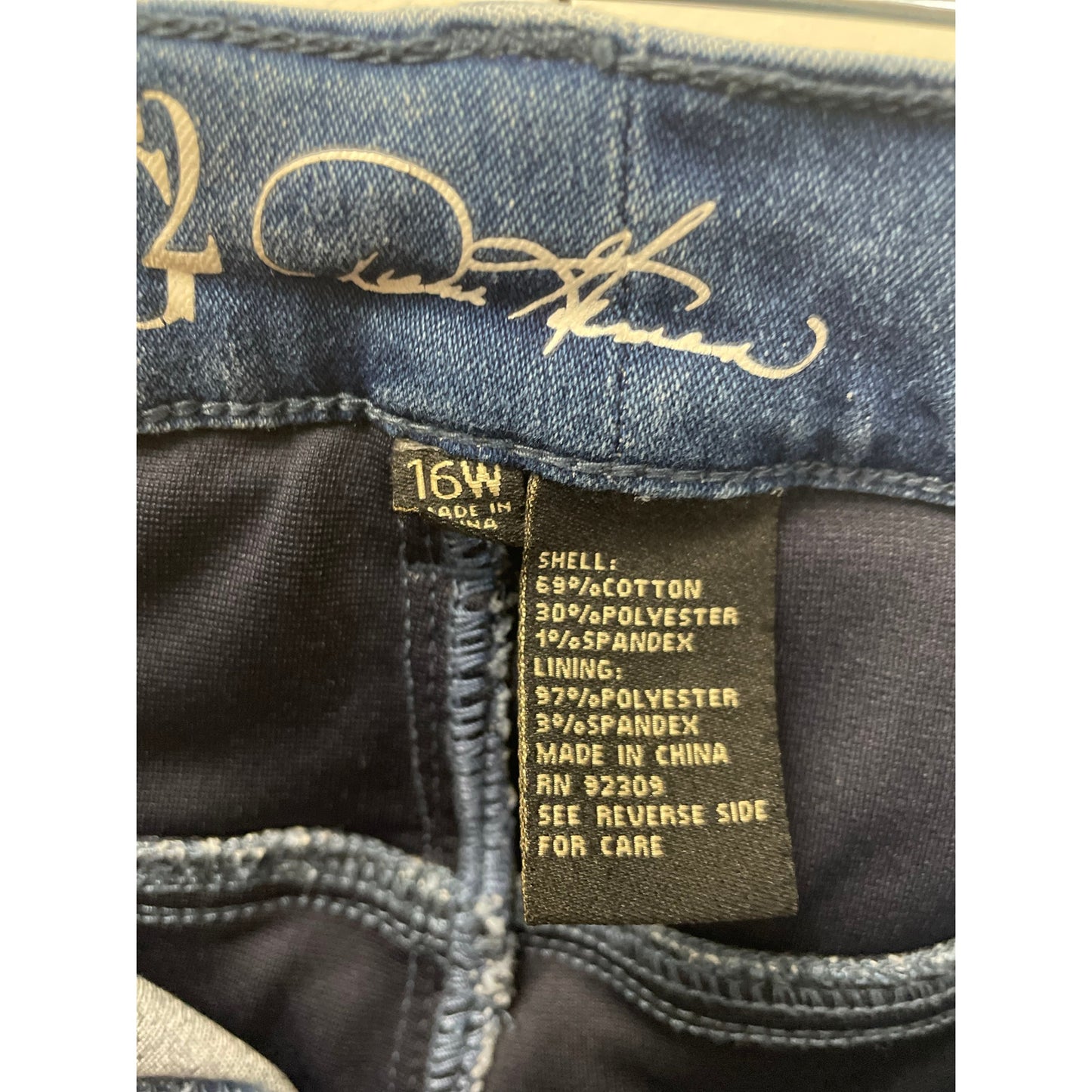 DG2 Gloria Vanderbilt Woman Denim Jeans Size 16W