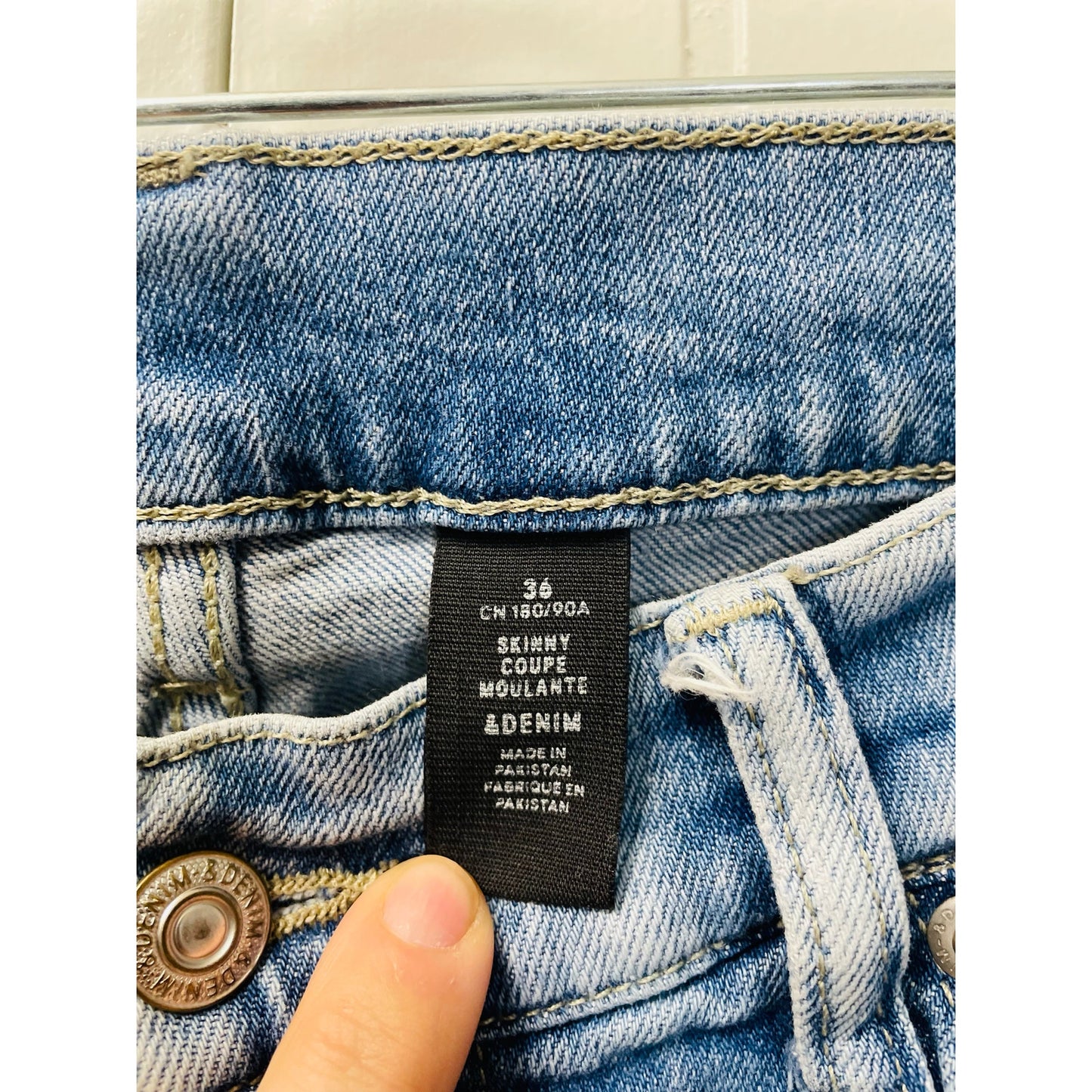 &DENIM Distressed Light Wash Woman Skinny Jeans Size 36