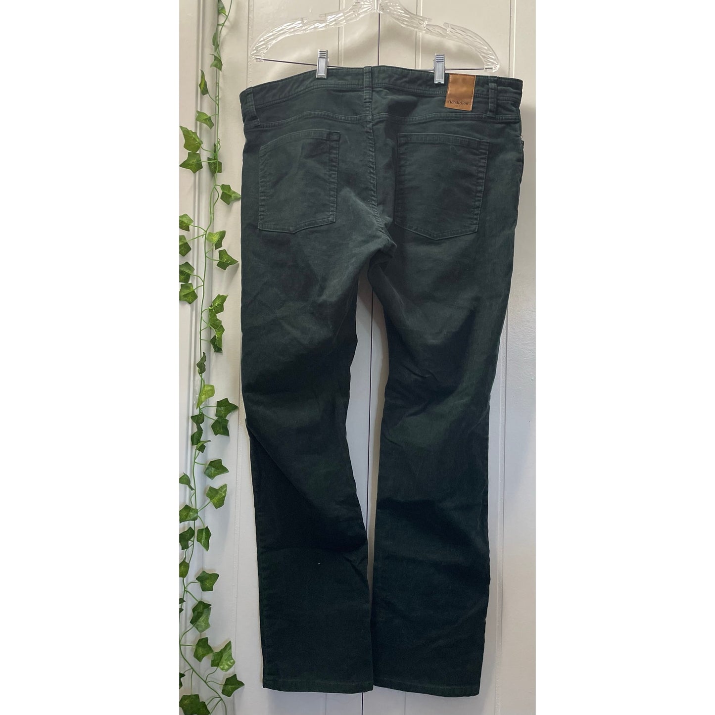 Mens GoodFellow Army Green Corduroy Straight Pant Size 38x32