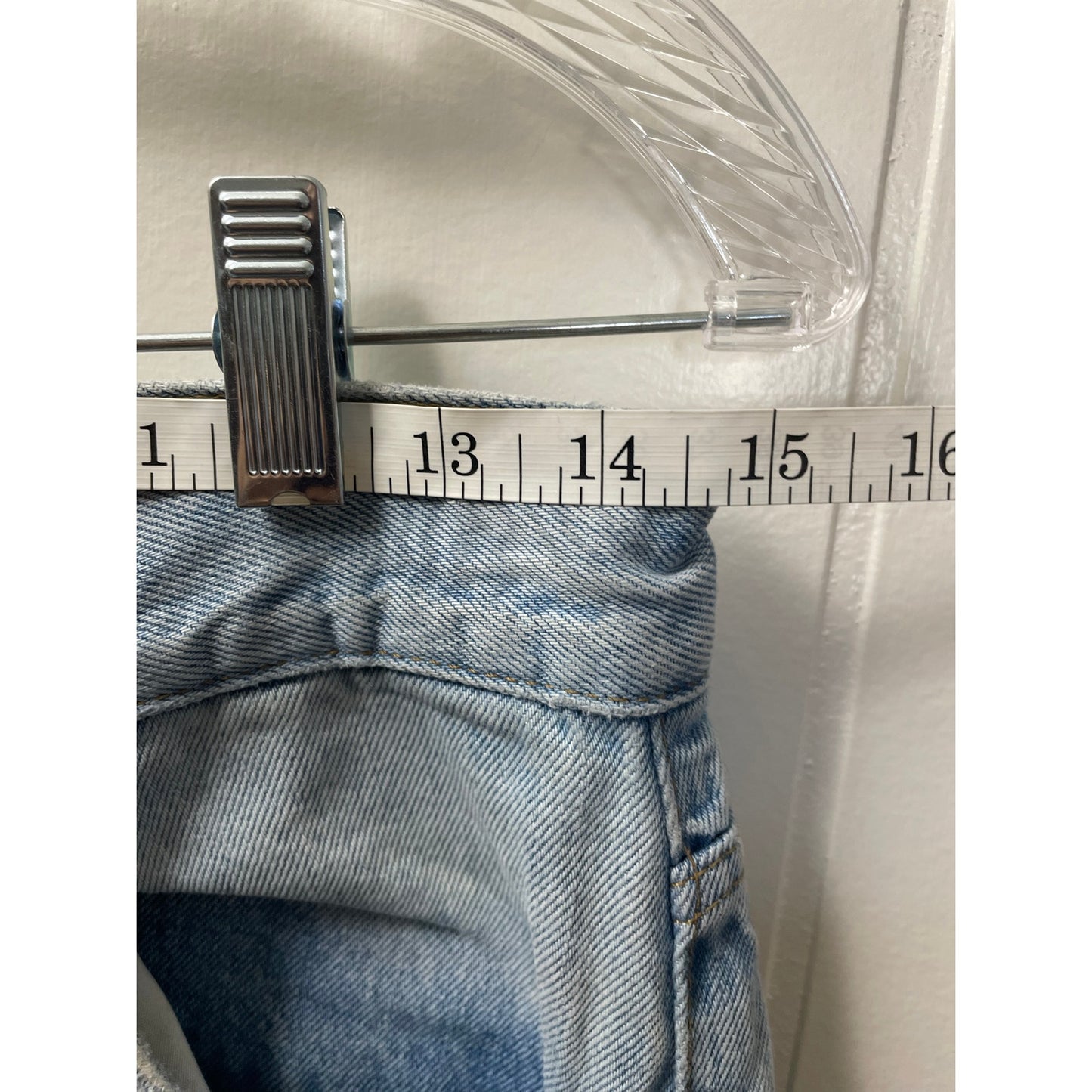 Zara Womans Light Wash Straight Denim Jeans Size 4