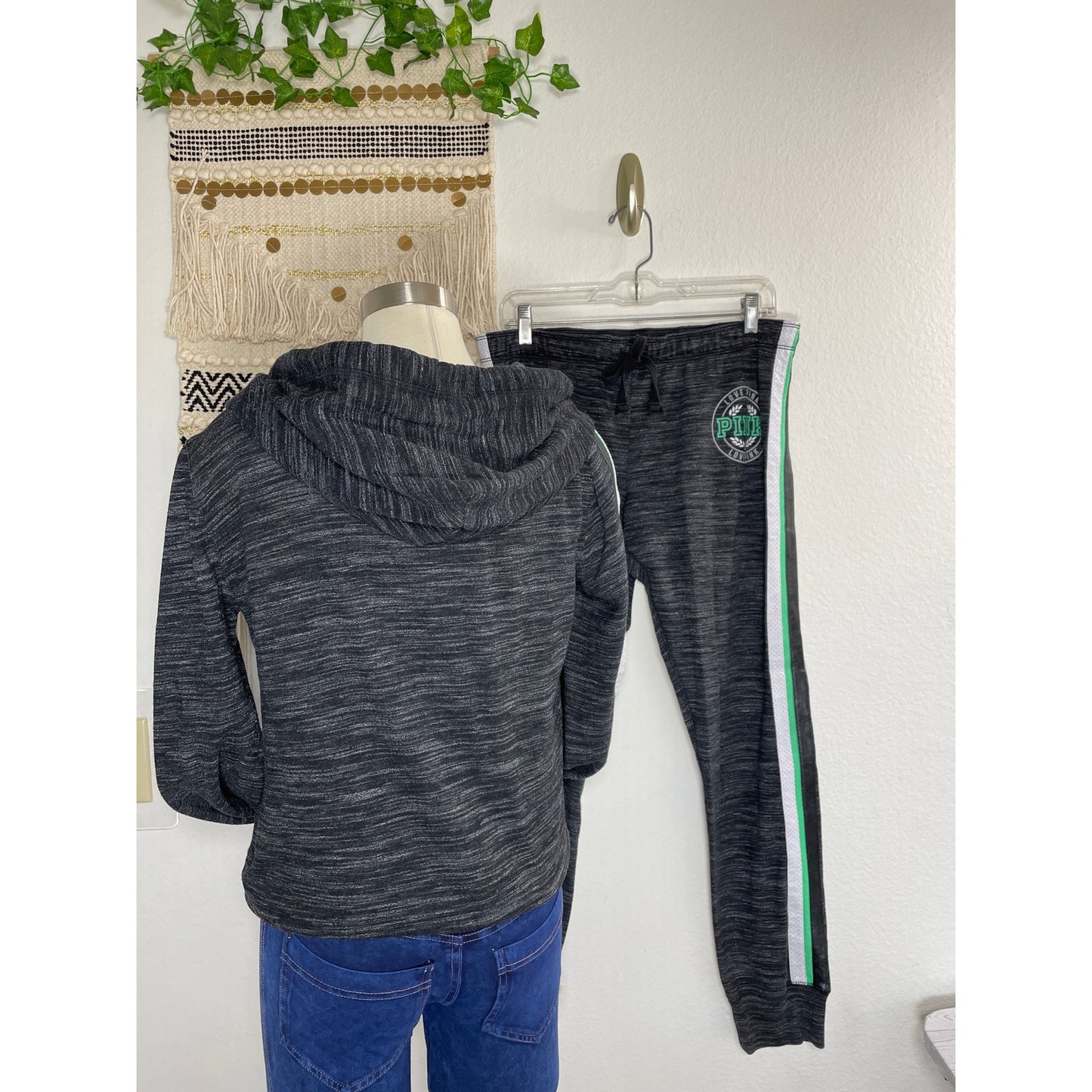 Limited Edition Victoria Secret Pink Zipper Hoodie Pant set M & L