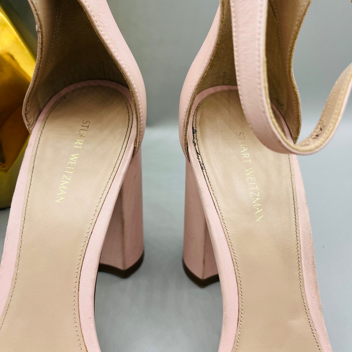 Preloved Pastel Pink Stuart Weitzman Size 9.5 Heels
