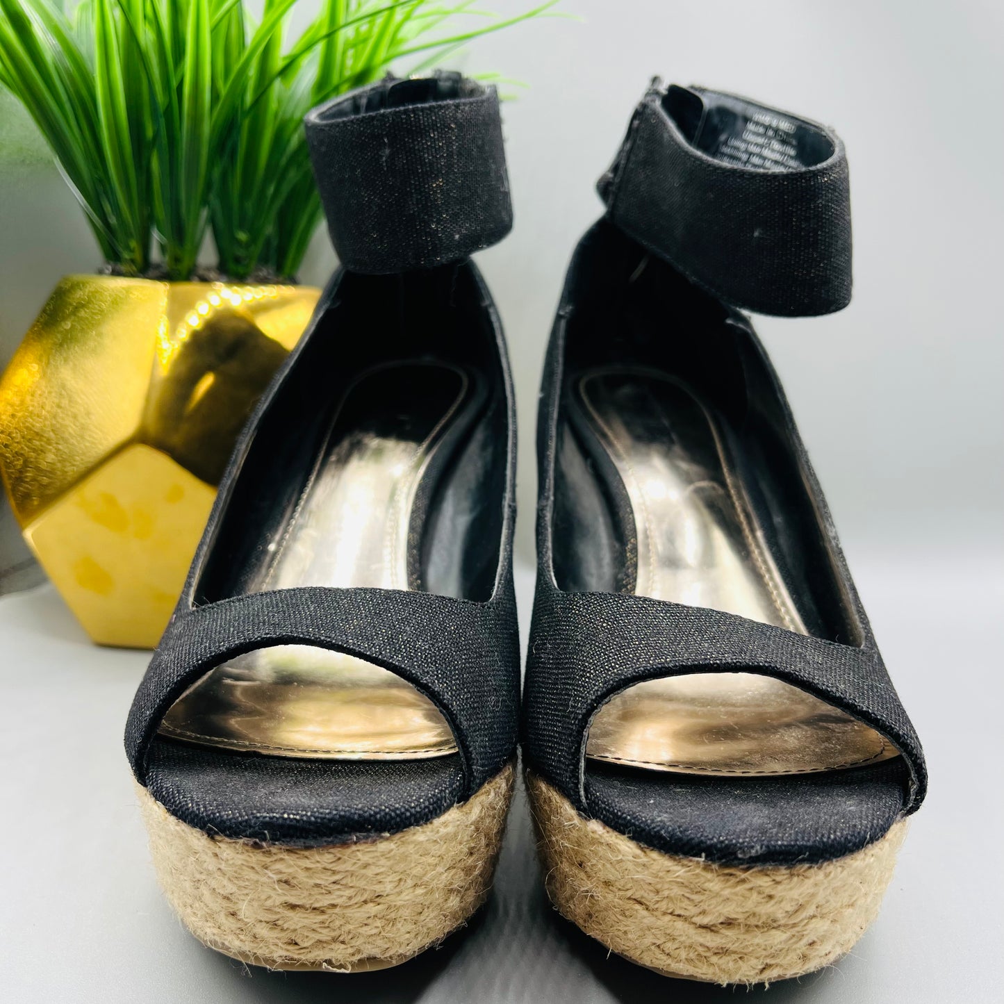 PreLoved Black Jennifer Lopez Wedges