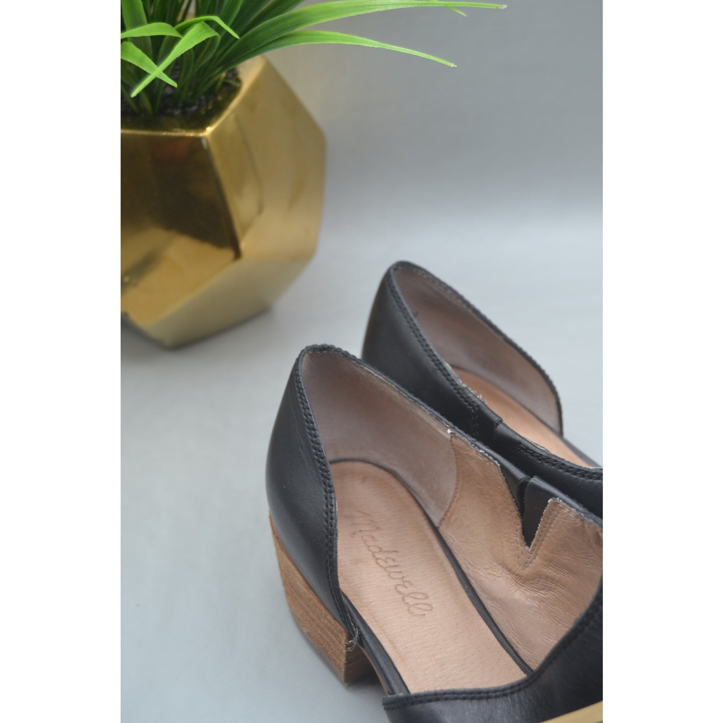 Madewell Leather Asymmetrical Woman’s Black Flat Size 8