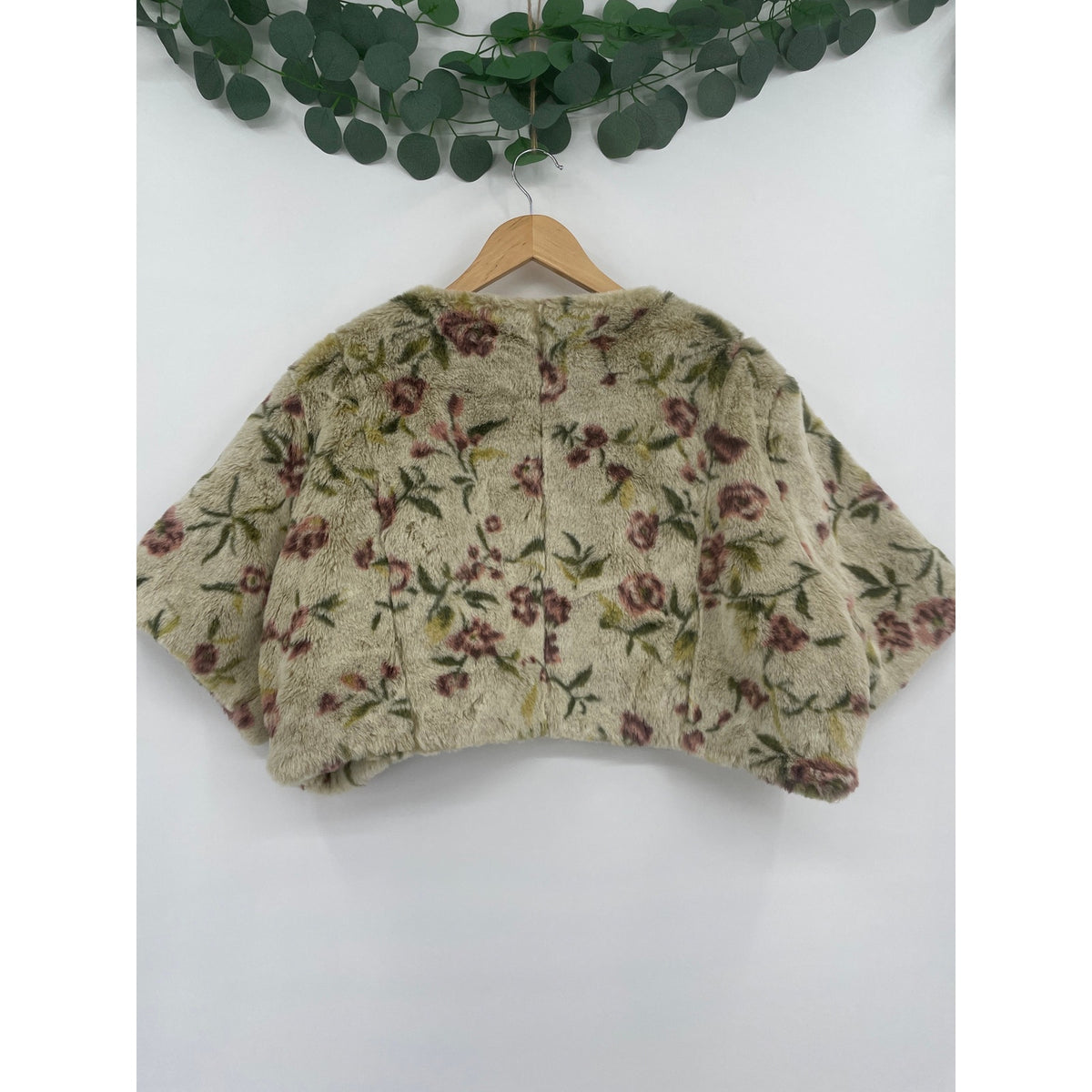 Faux Fur Floral Satin Lined Cropped Jacket Large