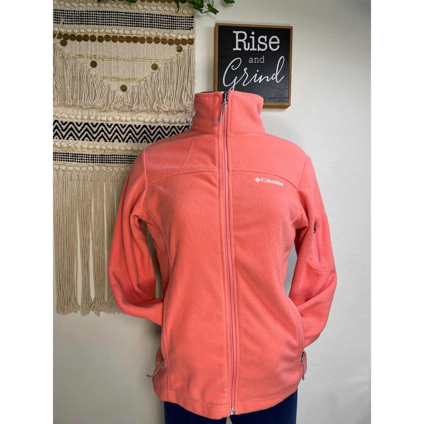 Columbia Woman’s Coral Full-zip Light Weight Warm Fleece Sweater M