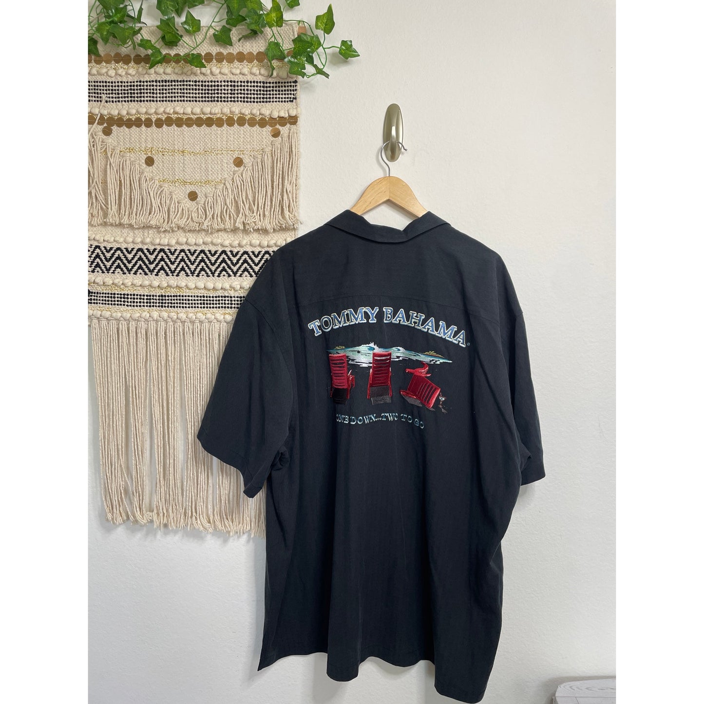 Tommy Bahama 100%Silk Embroidered Back Mens Short Sleeve Button Up XXL/Tall