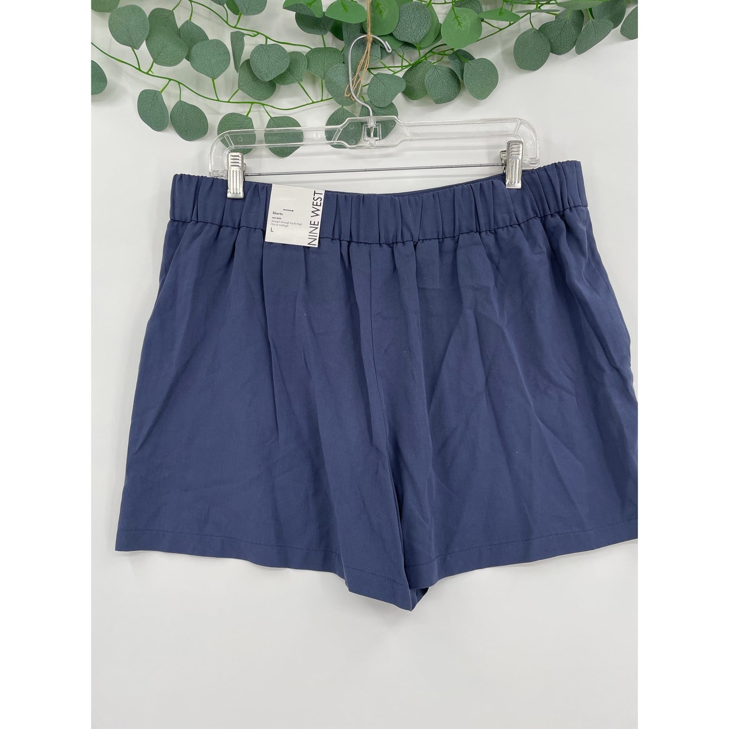 NWT Nine West Mid Rise Navy Blue Dress Womans Straight Waist Shorts Size L