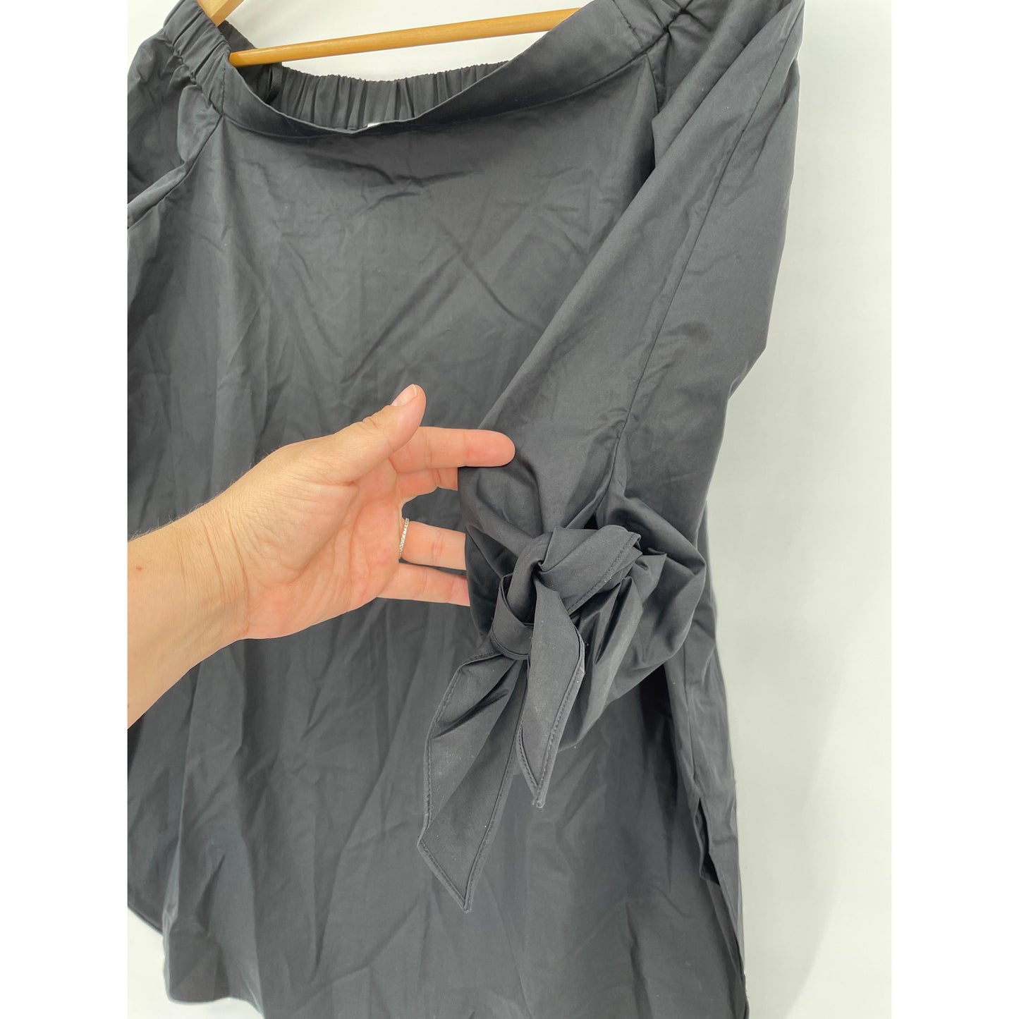NWOT TIBI Black Off the Shoulder 100% Cotton Size 2 Blouse