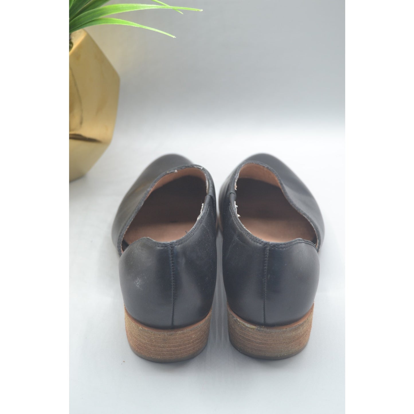Madewell Leather Asymmetrical Woman’s Black Flat Size 8