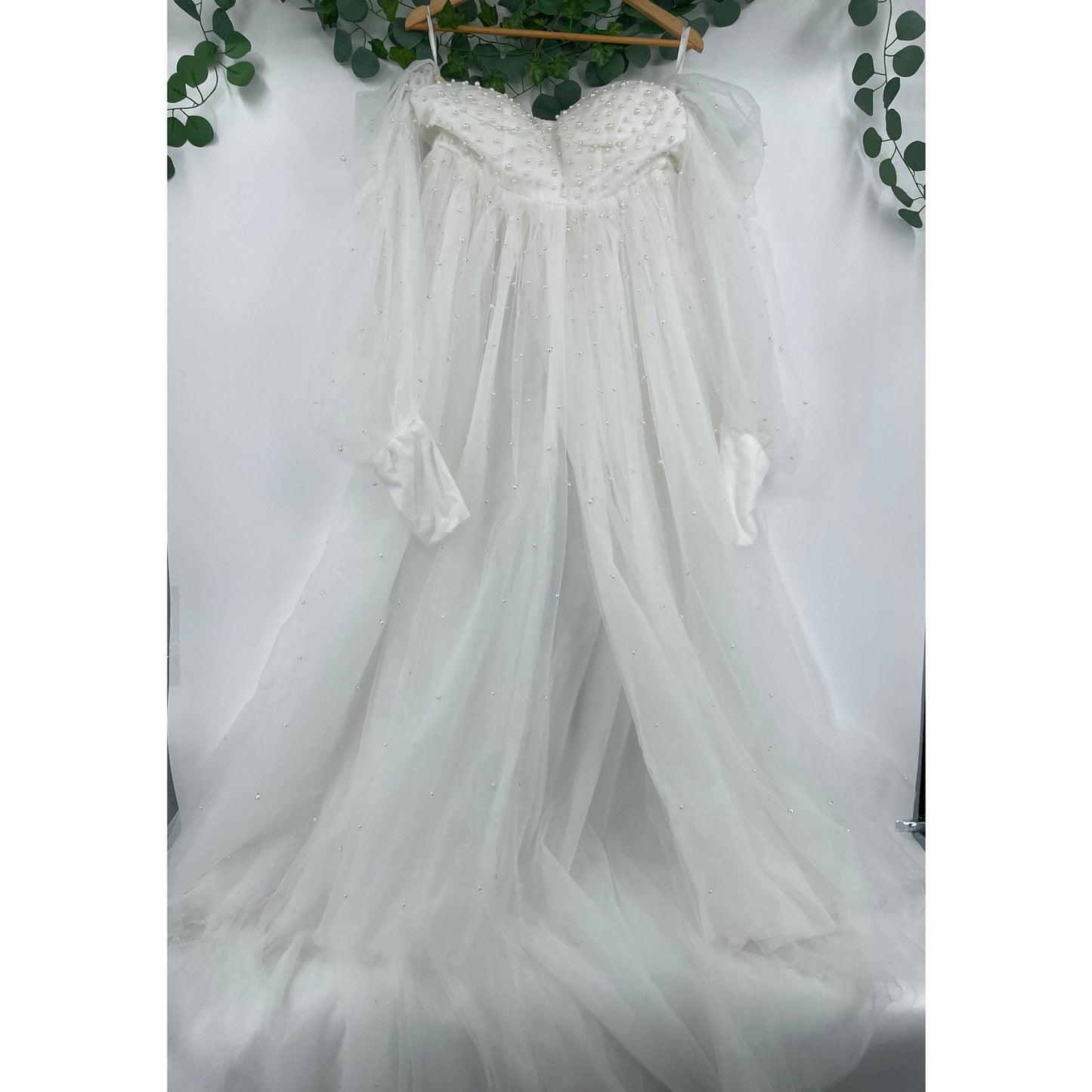 Fairytale Romantic Pearl Embellished Tule Off The Shoulder Wedding Dress Size 5