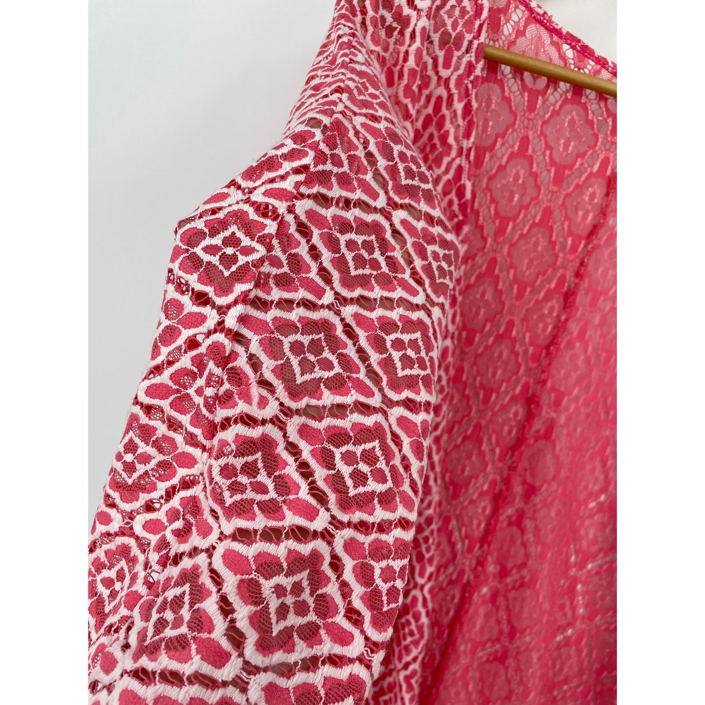 LulaRoe Womans Coral Pink White Lace Style Kimono Duster Coverup Large