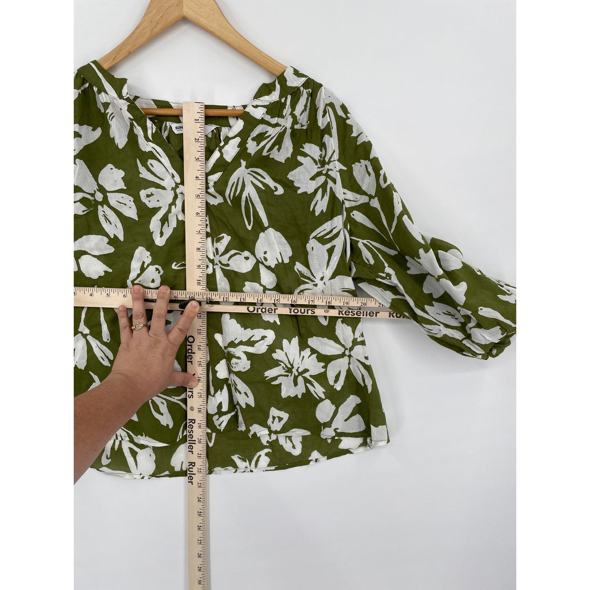 Sonoma V-Neck 3/4 Puff Sleeve Olive Green & White Peasant Blouse Large