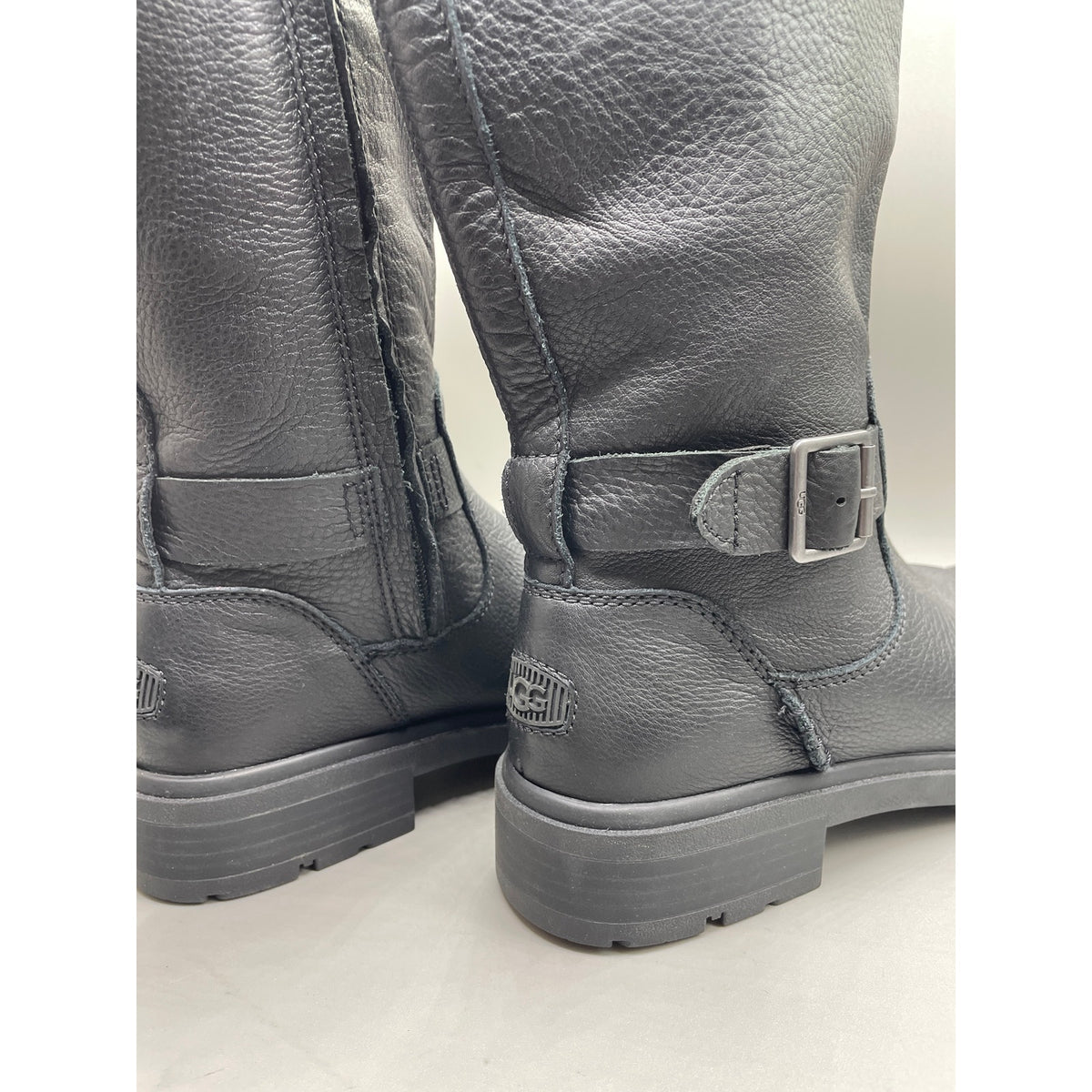 UGG NWOB Black Pebble Leather Harrison Tall Zipper Riding Boots 9