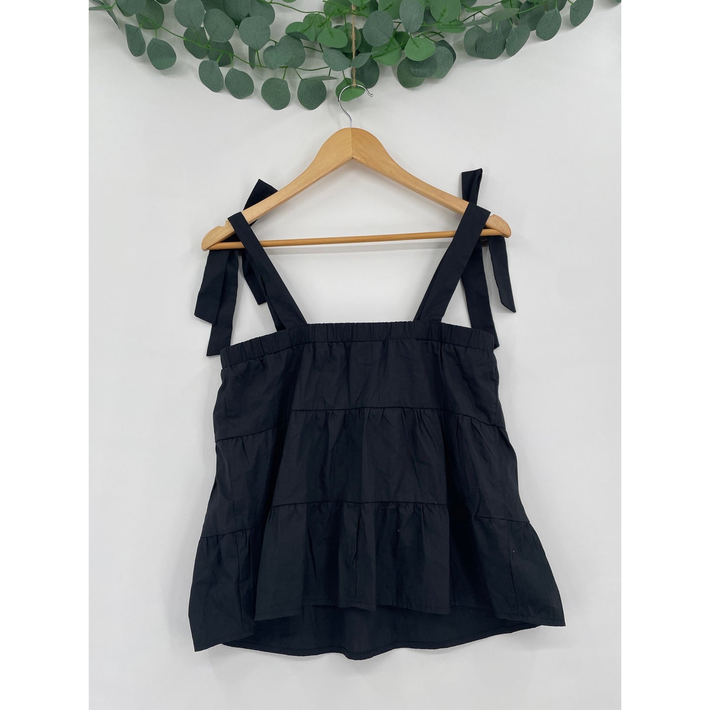 Black NWT Womans Tie Strap Tank Tiered Top Medium