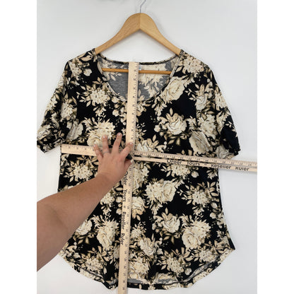 Lularoe Black Floral Morgan Flare Medium Short Sleeve Tee