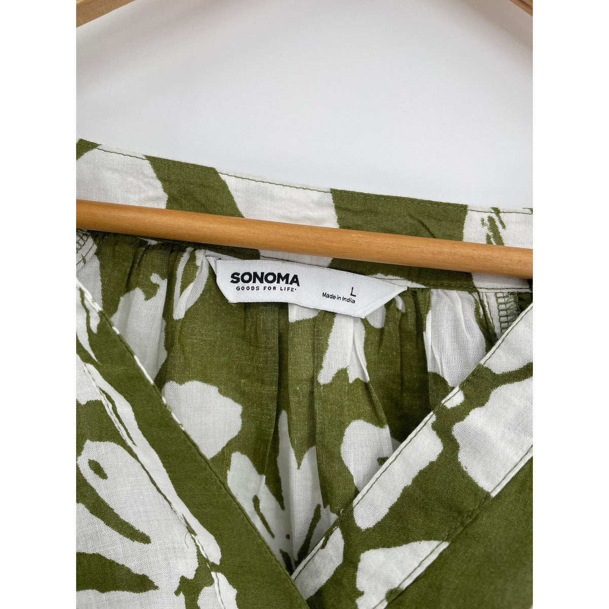 Sonoma V-Neck 3/4 Puff Sleeve Olive Green & White Peasant Blouse Large