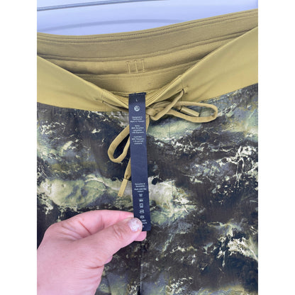 Lululemon Mens T.H.E Linerless Green Large Shorts