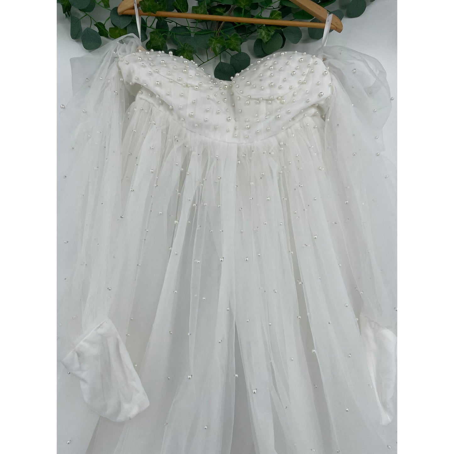 Fairytale Romantic Pearl Embellished Tule Off The Shoulder Wedding Dress Size 5