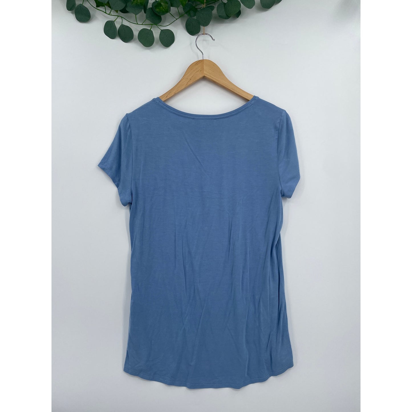 Womans NWT WhiteHouse BlackMarket Sky Blue Soft Blouse Med