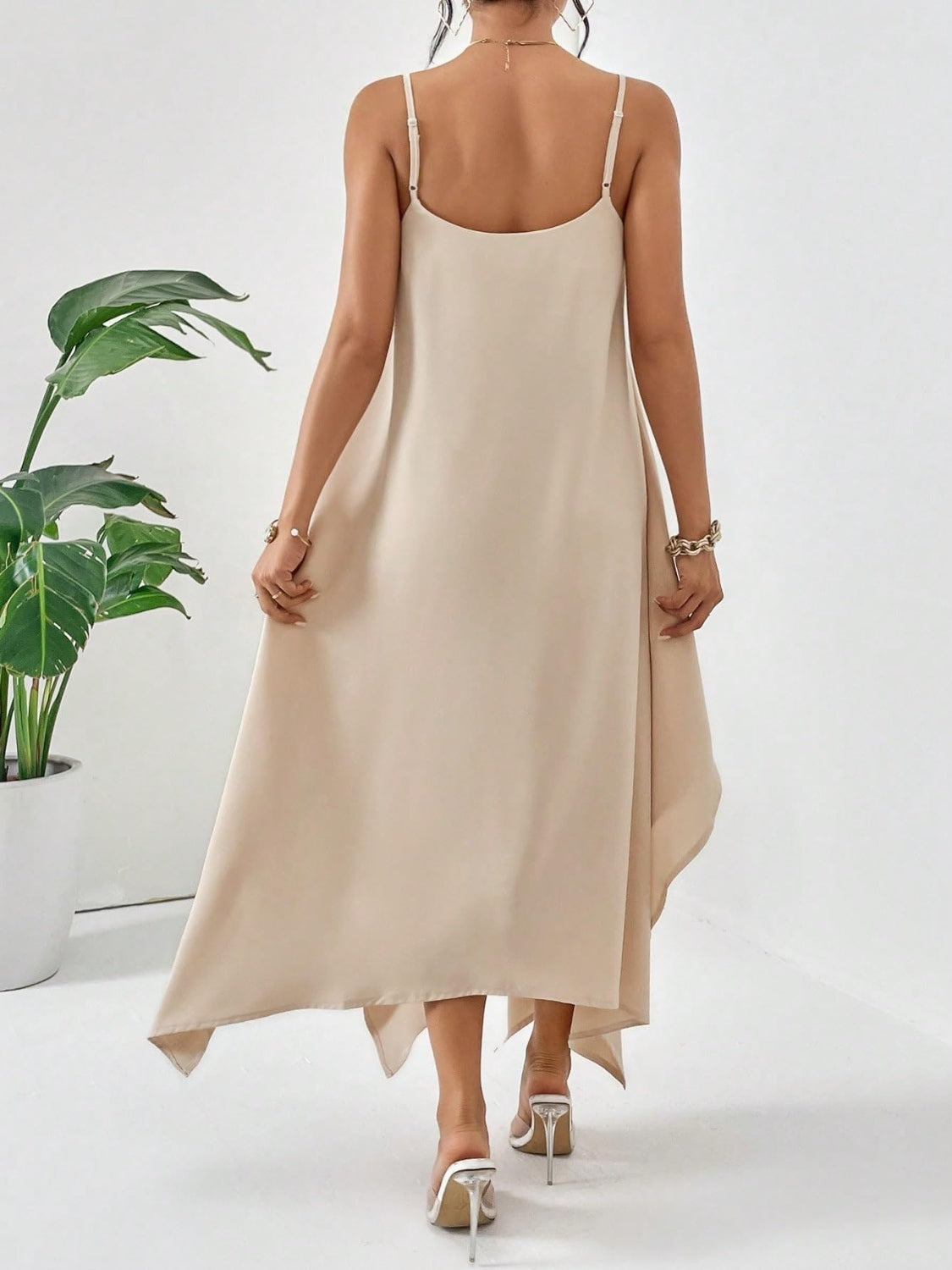 Woman's Style Collection Scoop Neck Midi Cami Dress