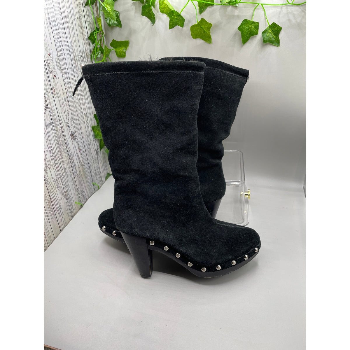 Micheal Kors Silver Studded Suede Faux Fur Lined Black Pull-On Clog Boots Size 6 Med