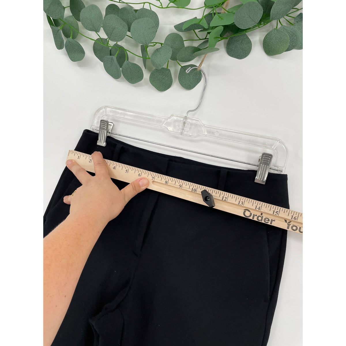 Ann Taylor Petite Classic Black Zipper Trouser Pants with Belt Loops Size 2