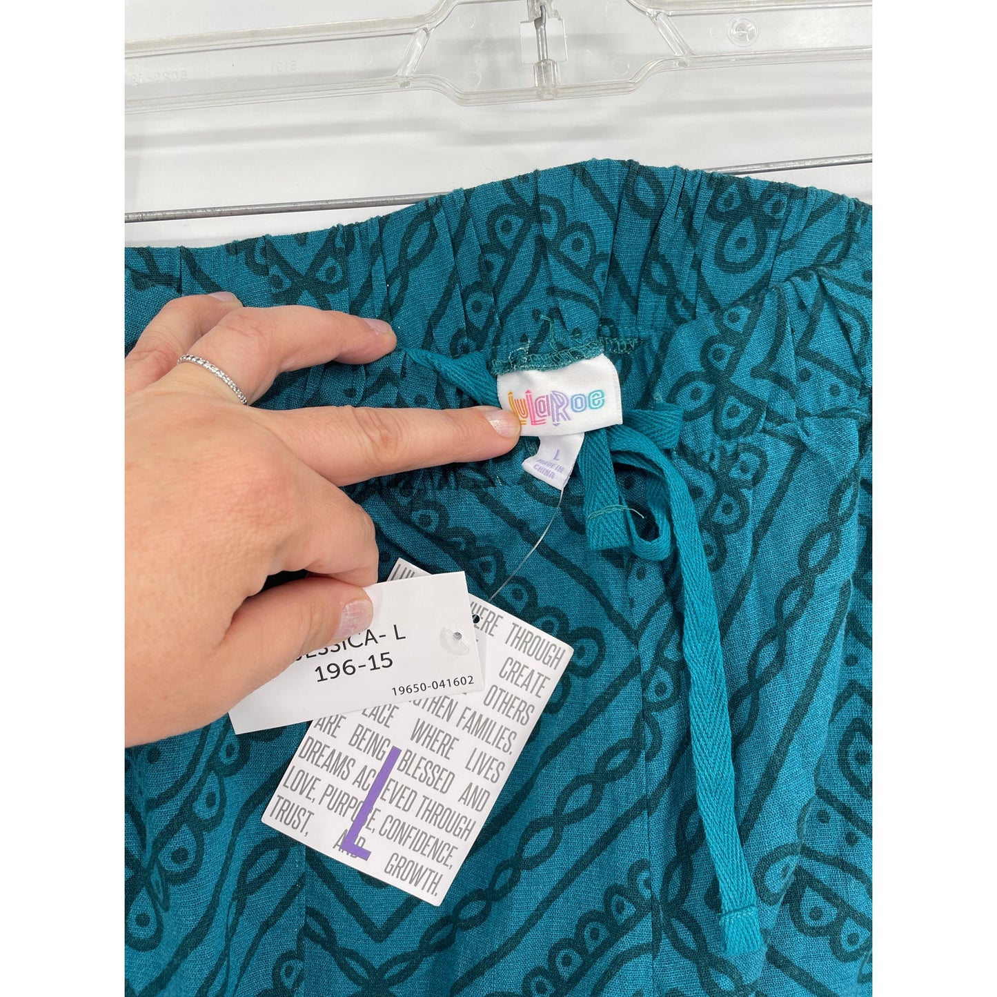 LulaRoe NWT Womans Teal Jessica Shorts Stretch Waist Large