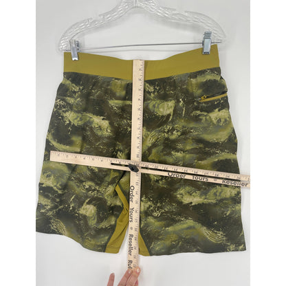 Lululemon Mens T.H.E Linerless Green Large Shorts