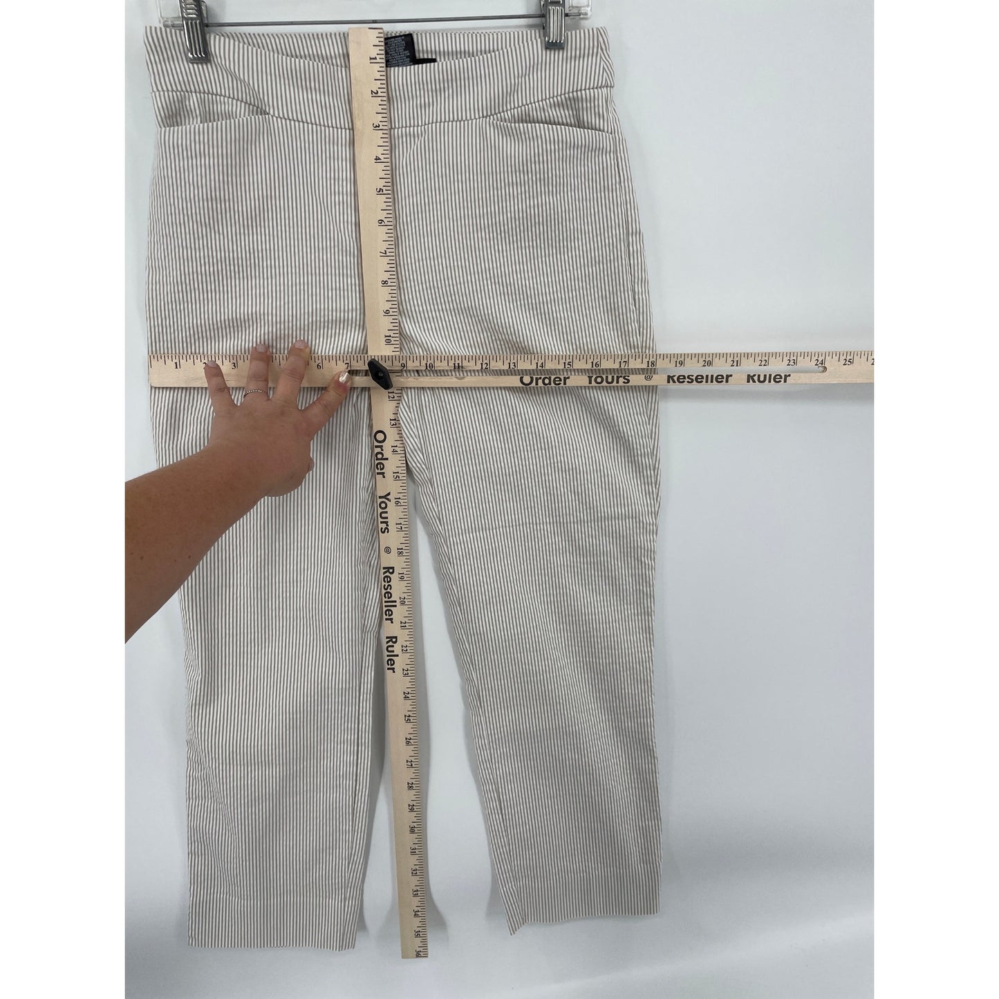 Hilary Radley Womans White Tan Stripe Ankle Pull On Pants Med