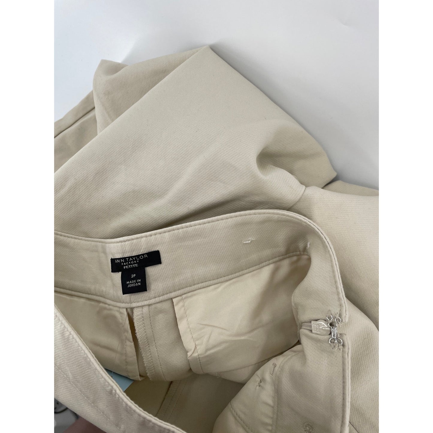 NWT Ann Taylor Cream High Rise Wide Leg Petite Trousers Gold Pocket Buttons 2P