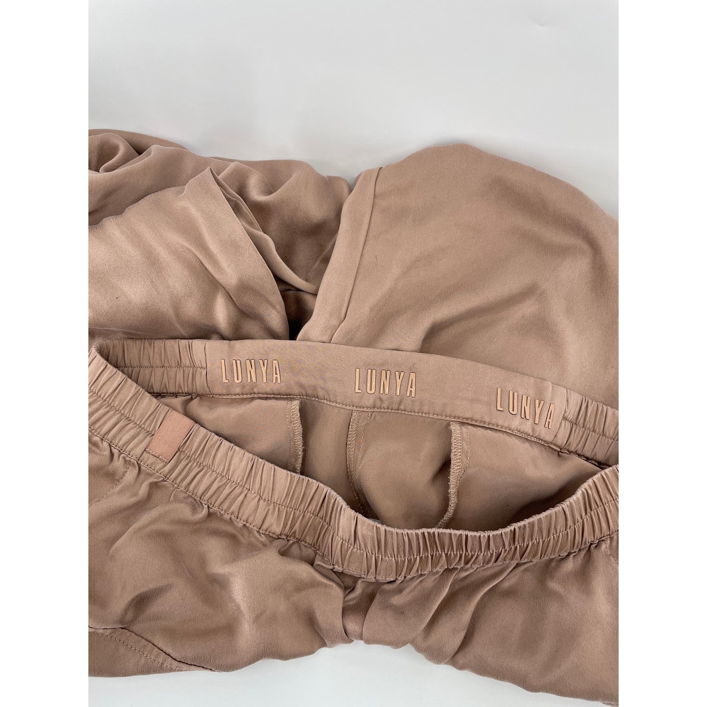 Lunya %100 Silk Pajama Neutral Nude 2 Piece Set Top and Bottom XS