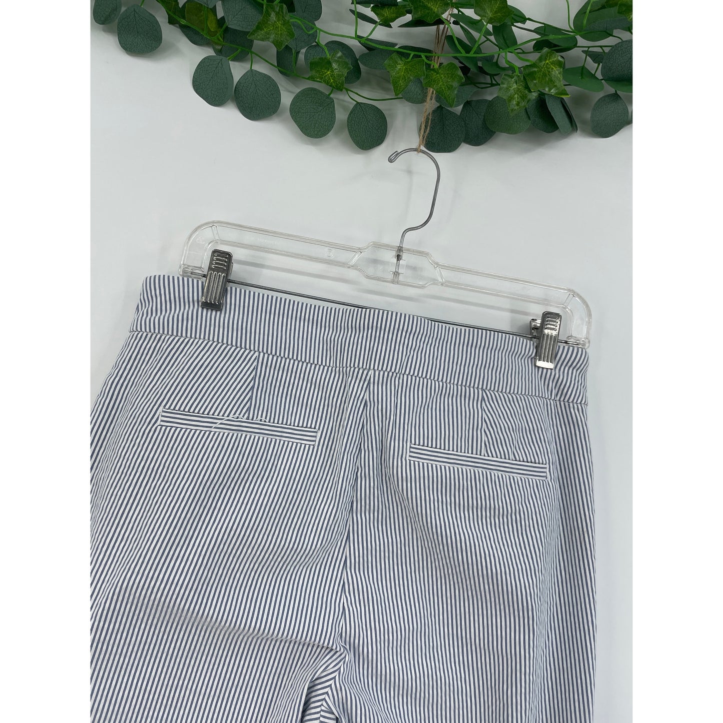Hilary Radley Womans White Blue Stripe Ankle Pull On Pants Med