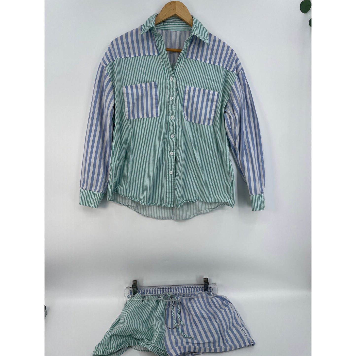 Matching Set Green Blue White %100 Cotton Womans Long Sleeve Button Shirt Shorts Size Med