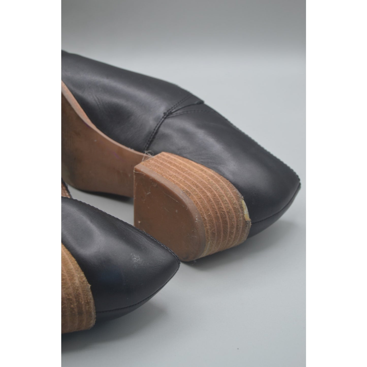 Madewell Leather Asymmetrical Woman’s Black Flat Size 8