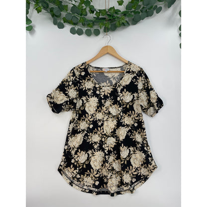 Lularoe Black Floral Morgan Flare Medium Short Sleeve Tee