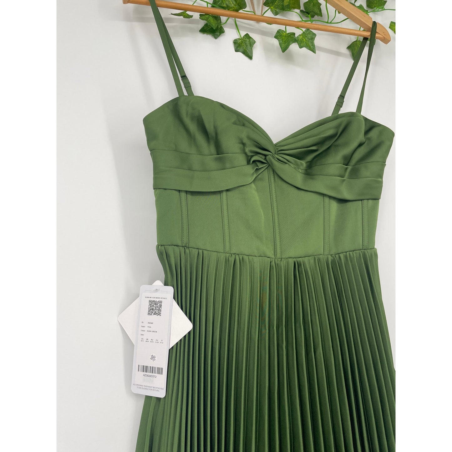 Azazie Tylah Olive Green Long Pleated NWT Prom Dress 6