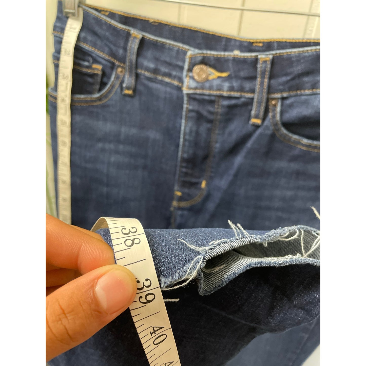 Levis 711 Skinny Womans Denim Medium Wash Jeans Size 29