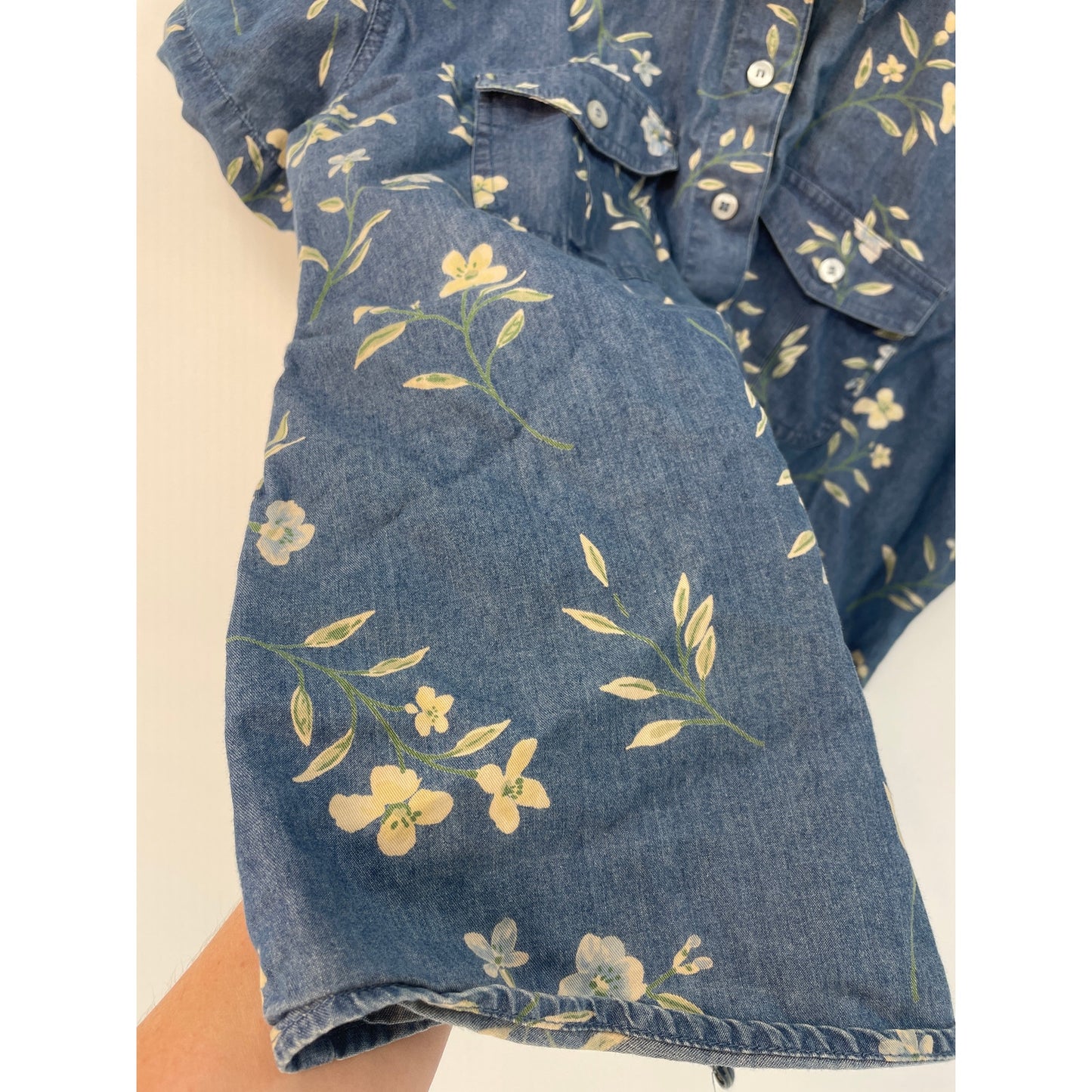 Liz Claiborne Lizwear Jeans Denim Blue 100% Cotton Floral Button Up Size L