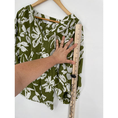 Sonoma V-Neck 3/4 Puff Sleeve Olive Green & White Peasant Blouse Large