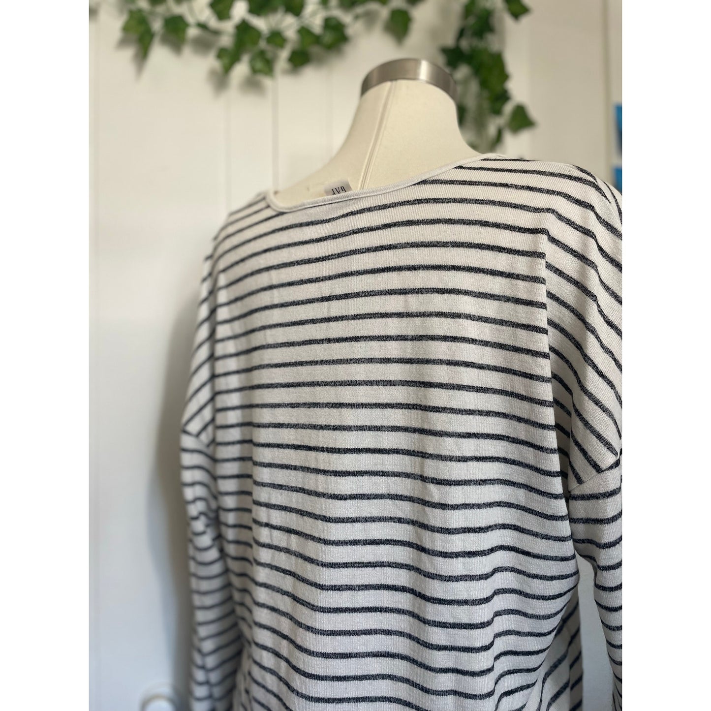 The Gap Womans Stripped Knit Long Sleeve Shirt SZ L