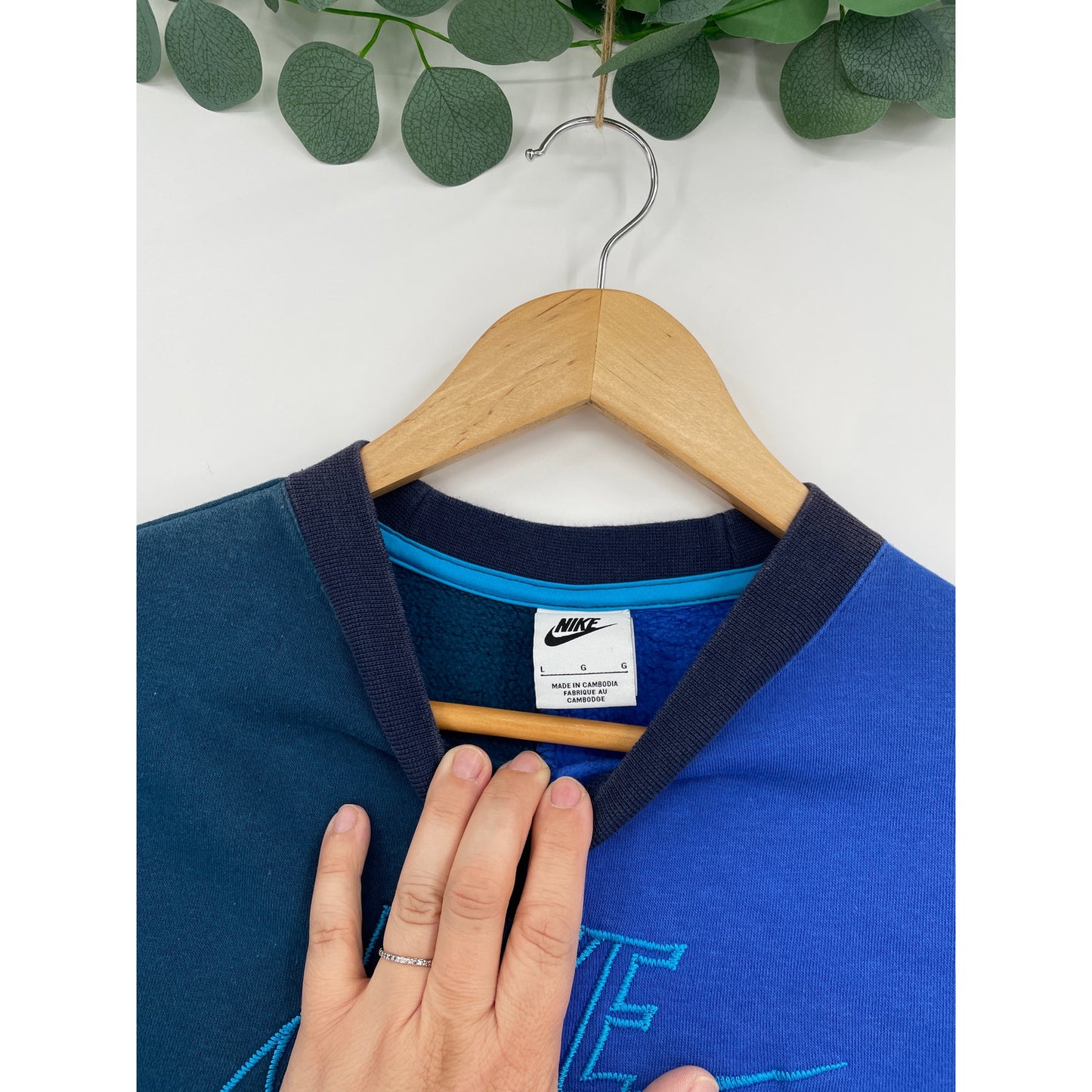 Nike Blue Ribbon Sports Blue Color-block Crewneck Sweater Youth Large