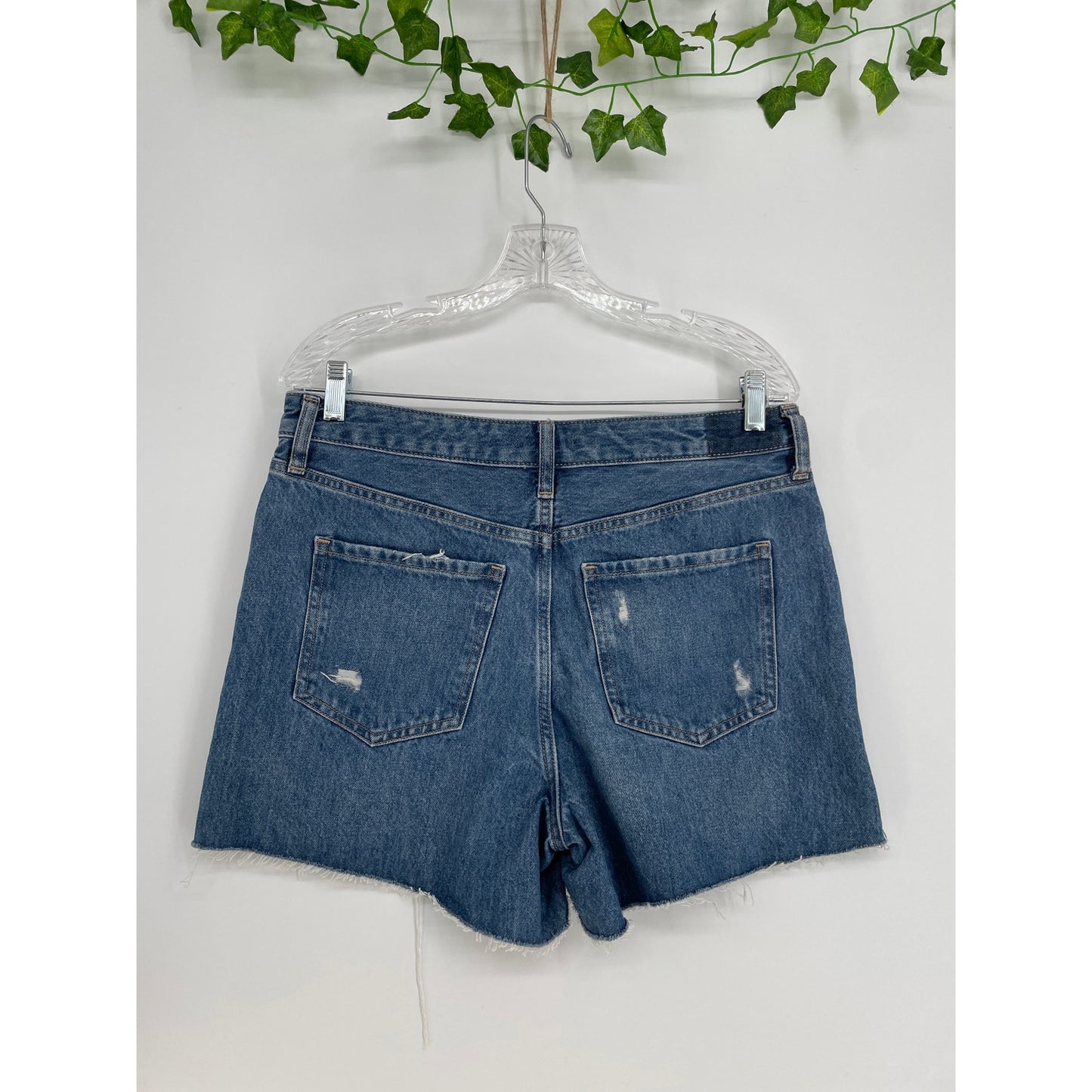 New Express Boyfriend Denim Distressed Shorts 8