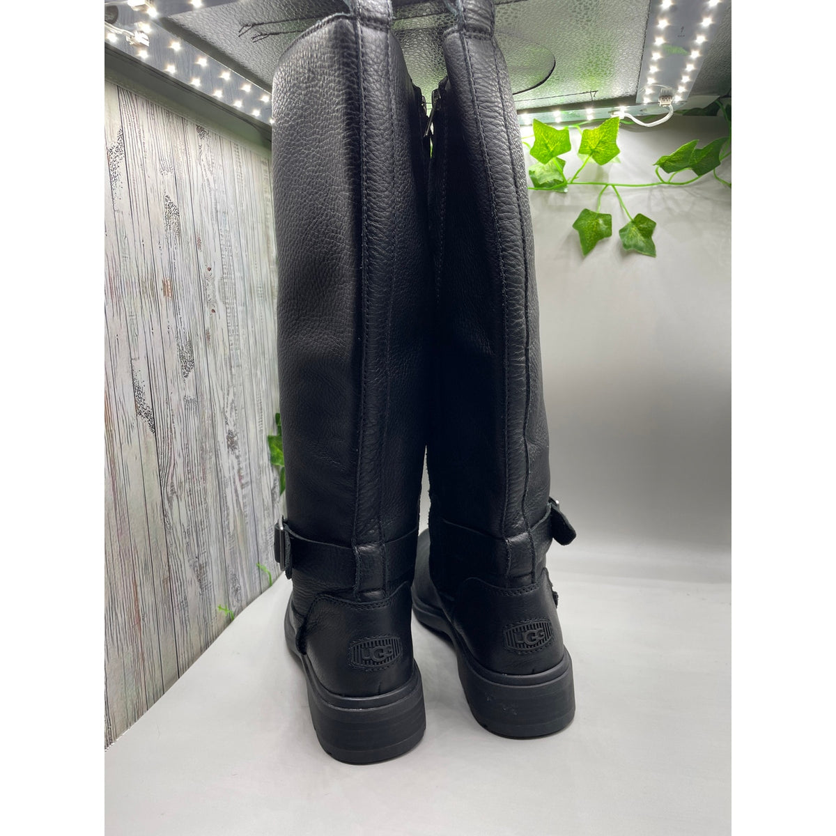 UGG NWOB Black Pebble Leather Harrison Tall Zipper Riding Boots 9