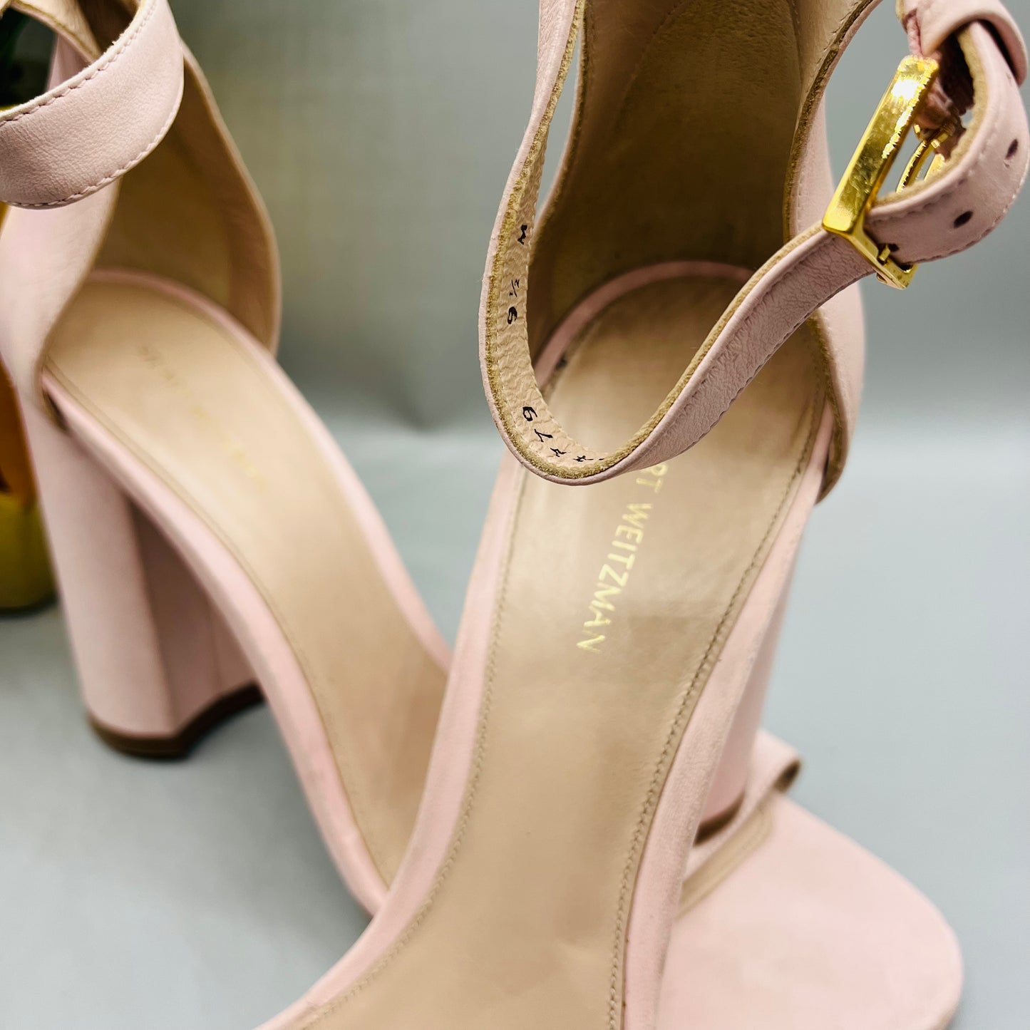 Preloved  Pastel Pink Stuart Weitzman Size 9.5 Heels
