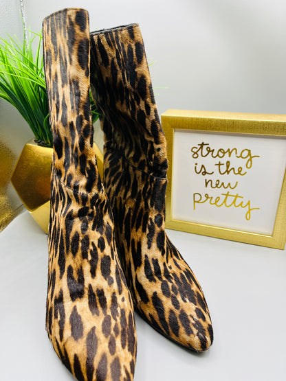Vince Camuto Size 7.5 Short Heel Leopard Boots